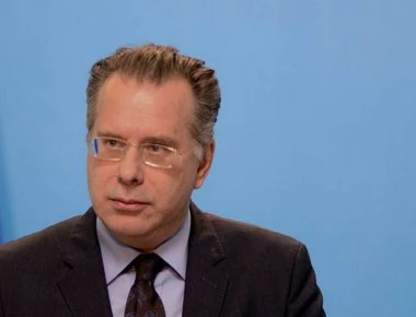 Γ. Κουμουτσάκος: Κουμουτσάκος: «Οι αλλαγές του Ν.Κοτζιά παραπέμπουν το Σκοπιανό στο μέλλον»